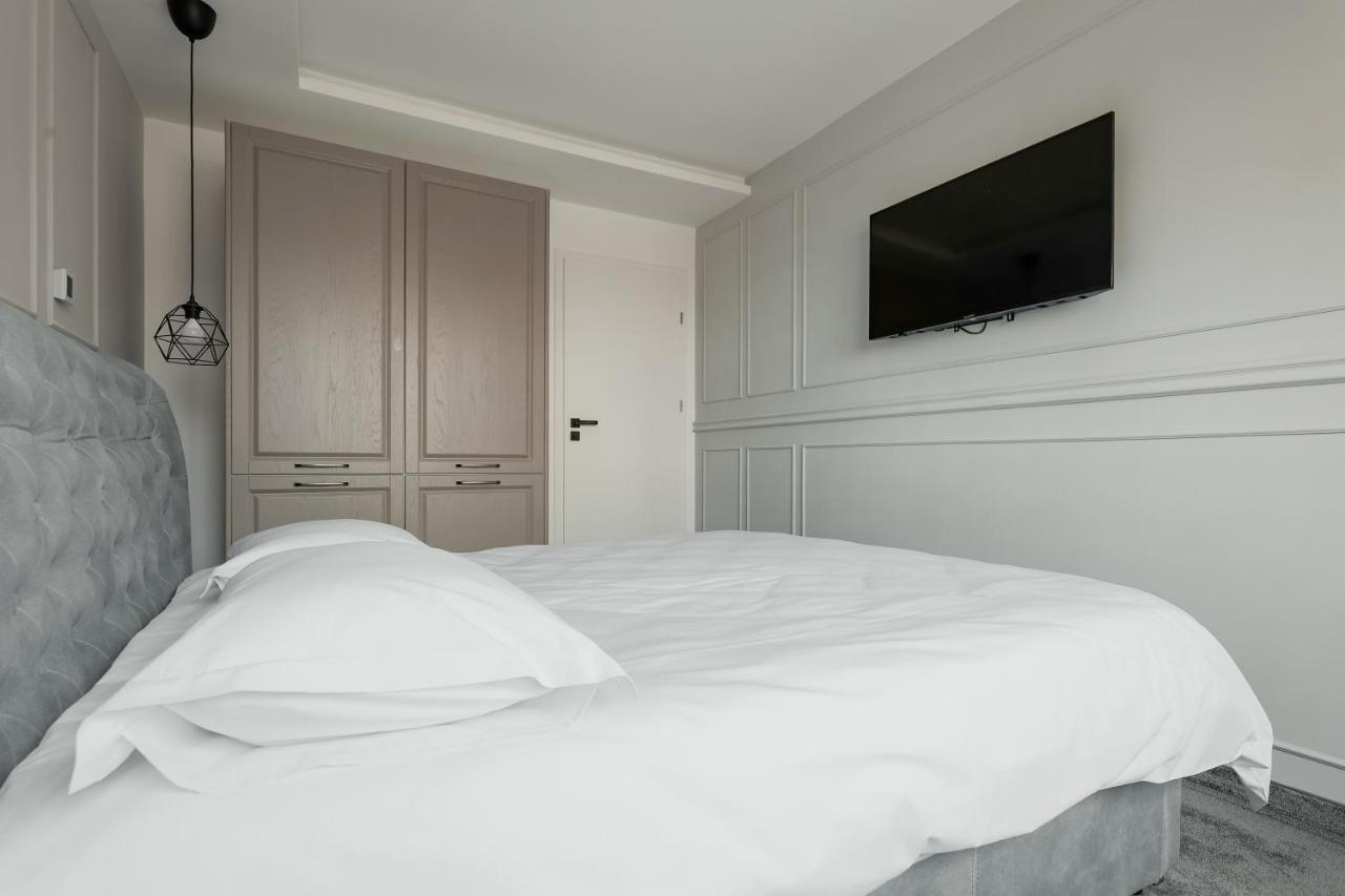 Aparthotel Nest Inn Meteor クルージュ＝ナポカ エクステリア 写真