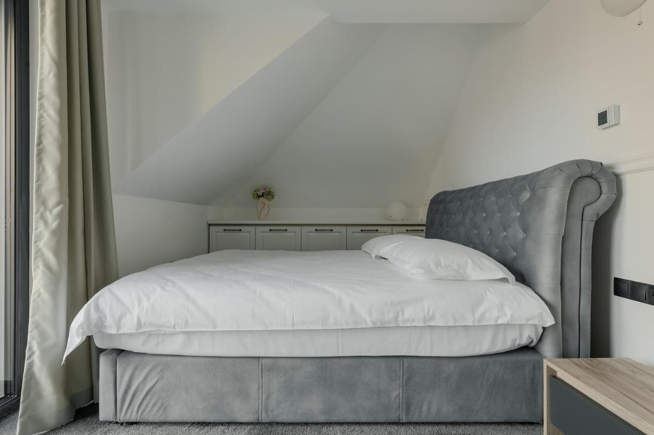 Aparthotel Nest Inn Meteor クルージュ＝ナポカ エクステリア 写真