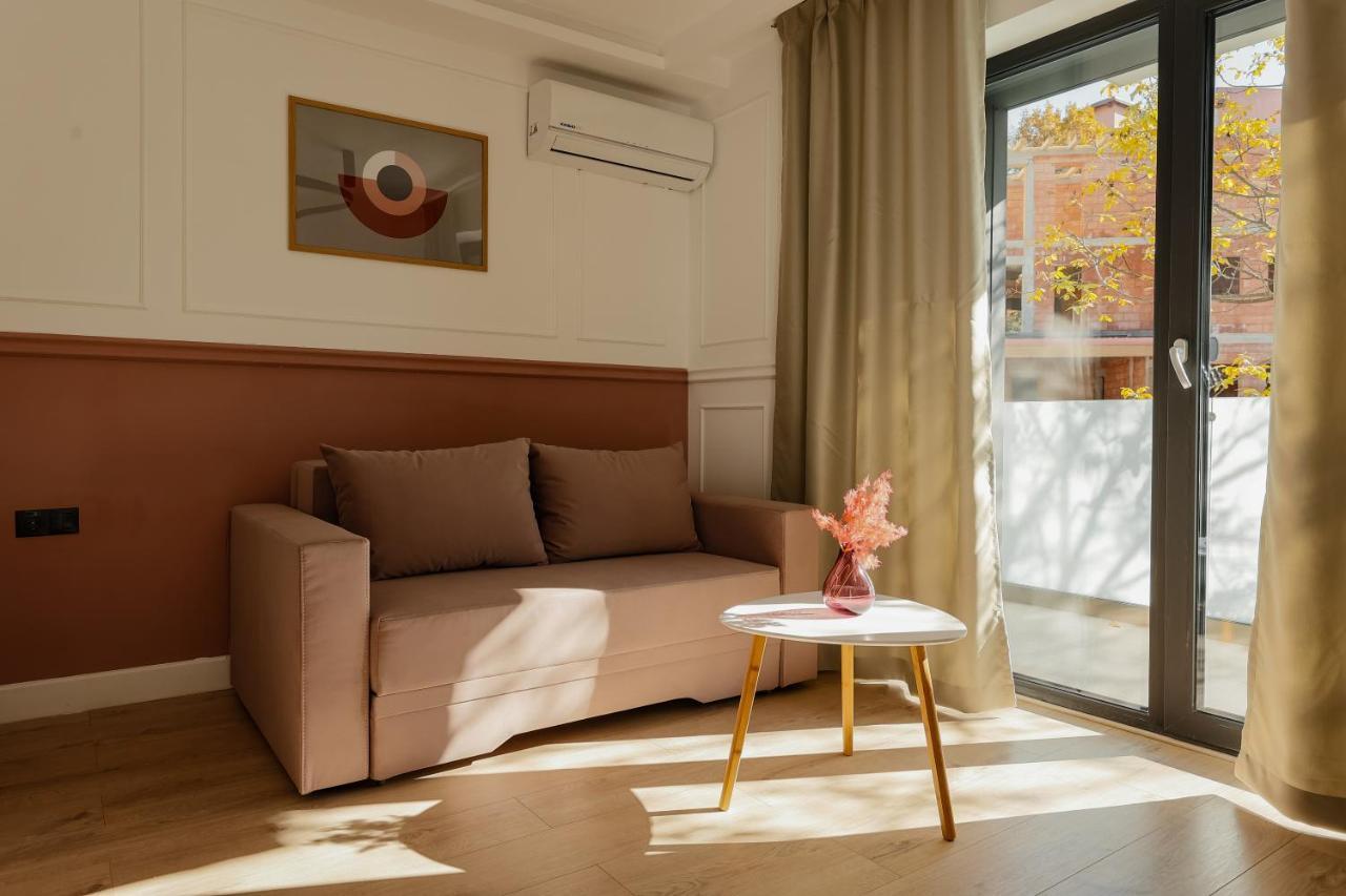 Aparthotel Nest Inn Meteor クルージュ＝ナポカ エクステリア 写真