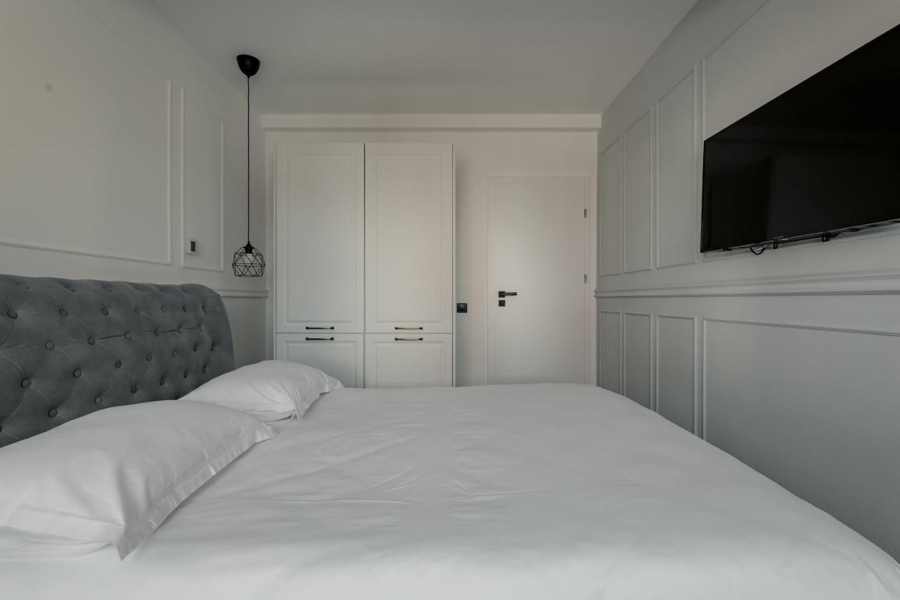 Aparthotel Nest Inn Meteor クルージュ＝ナポカ エクステリア 写真
